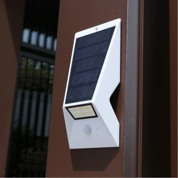 solar wall lights outdoor using